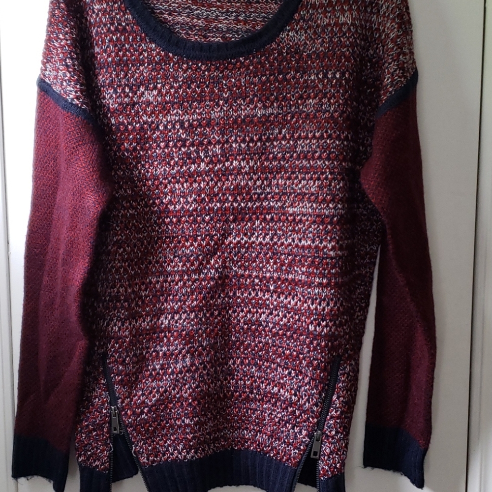 Dex sweater